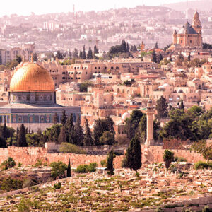 Vista panorámica de Jerusalén con la Cúpula de la Iglesia de Todas las Naciones